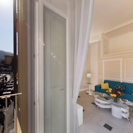 Yourhome - Royal Blue Apartmán