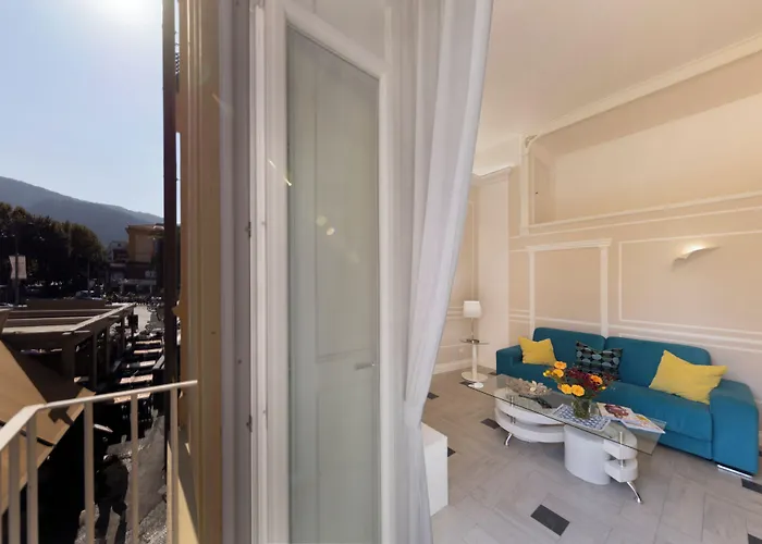 Yourhome - Royal Blue Apartament